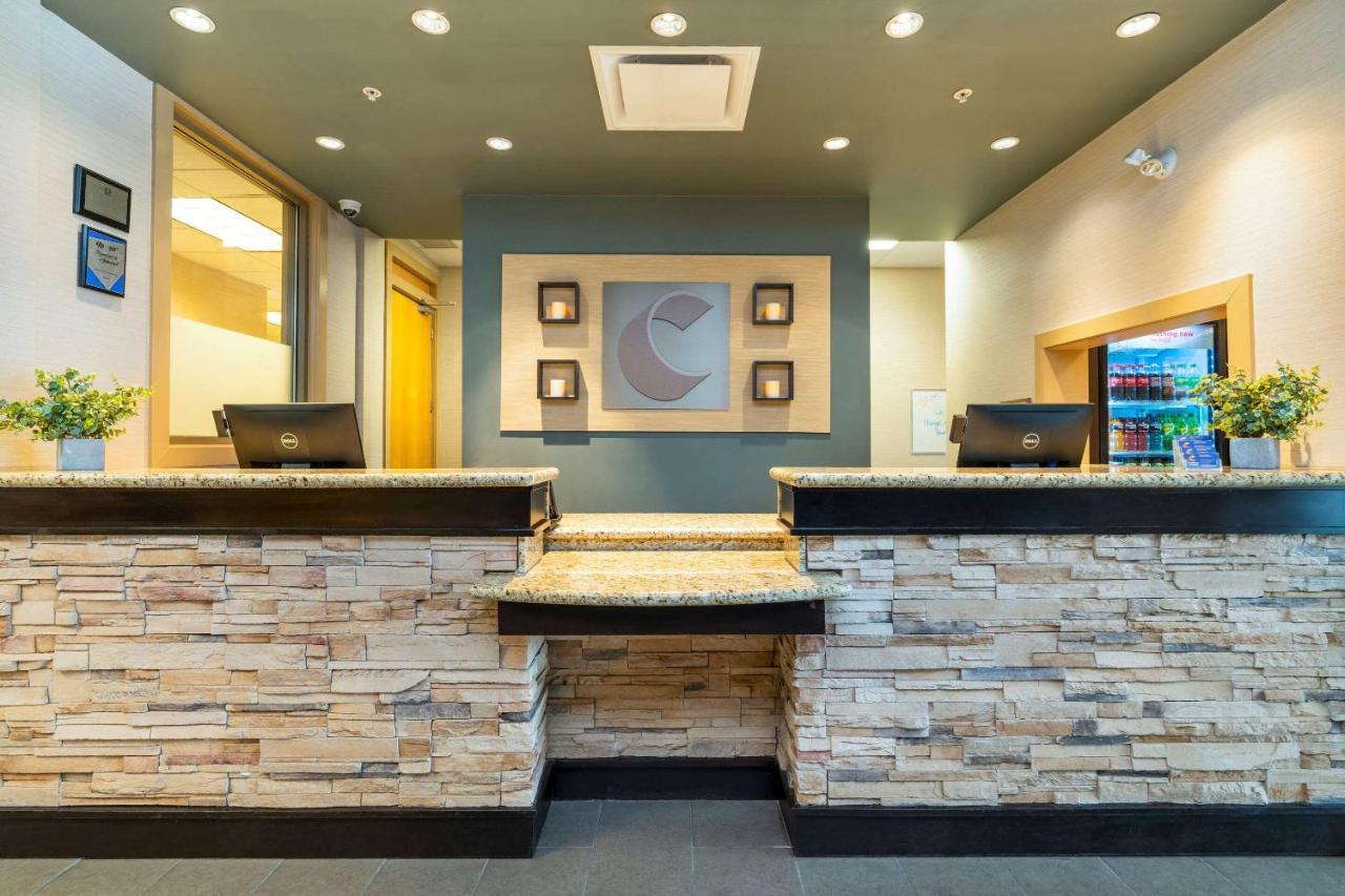Comfort Inn & Suites Surrey Luaran gambar