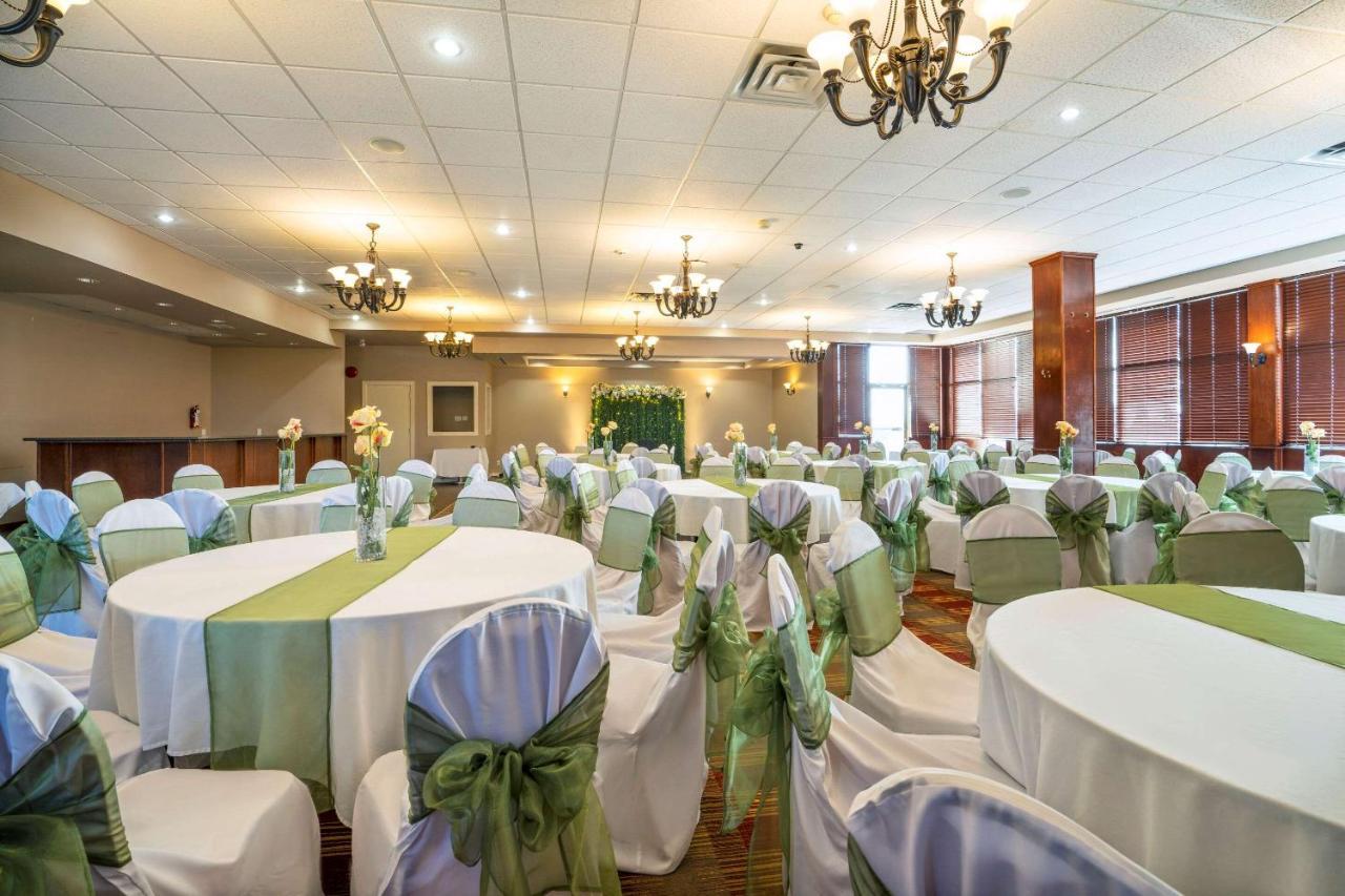 Comfort Inn & Suites Surrey Luaran gambar