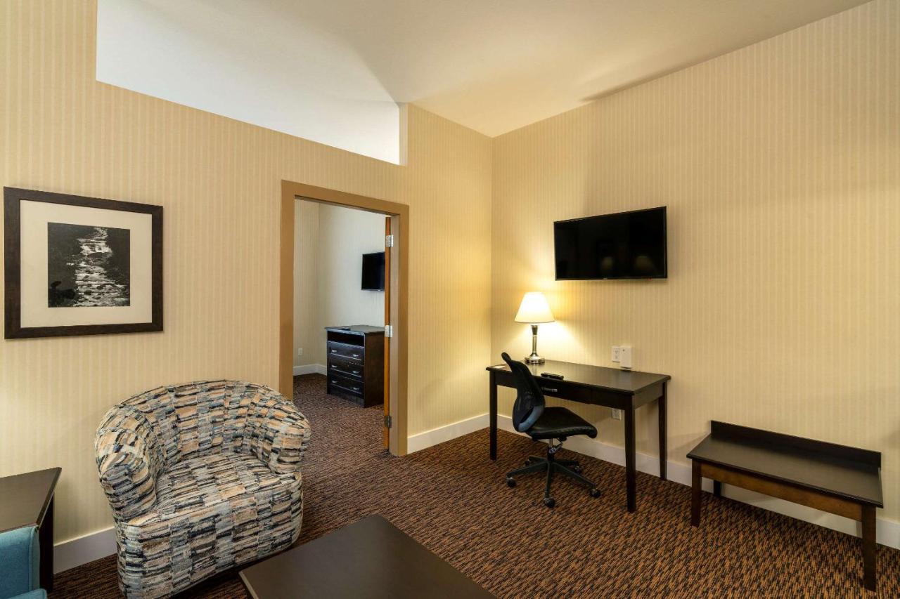 Comfort Inn & Suites Surrey Luaran gambar
