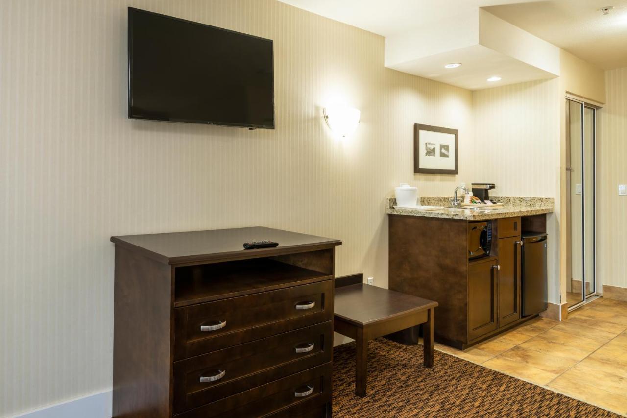 Comfort Inn & Suites Surrey Luaran gambar